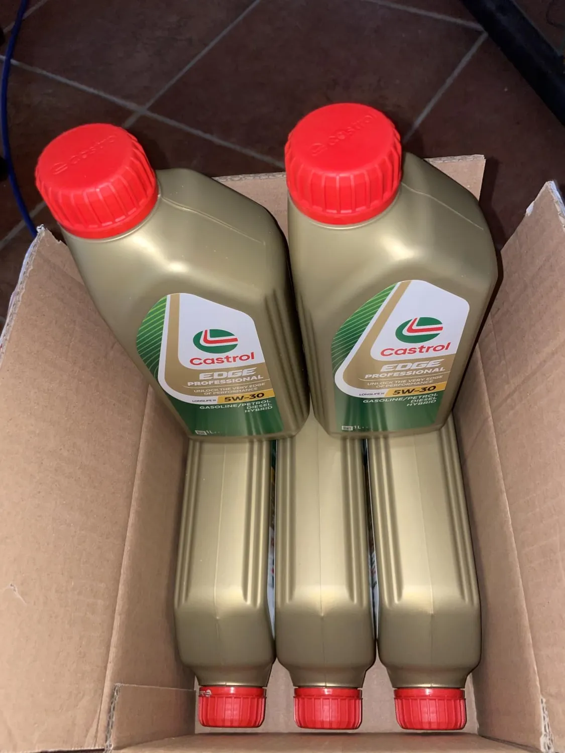 Castrol EDGE 5W-30 LL olio motore